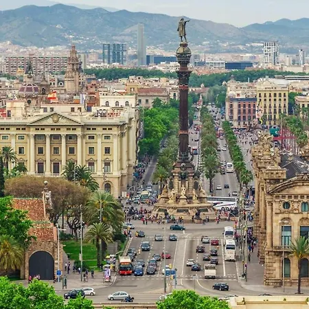 Lovely 6 Bedroom Flat In L'eixample *