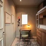 Lovely 6 Bedroom Flat In L'eixample ברצלונה