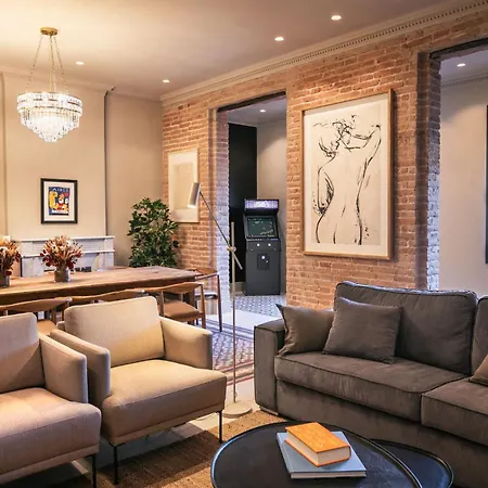 Apartman Lovely 6 Bedroom Flat In L'eixample Barcelona