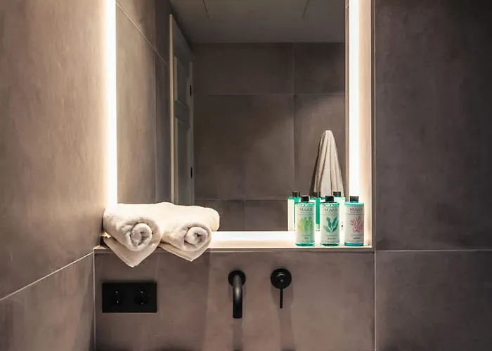 Lovely 6 Bedroom Flat In L'eixample Apartment