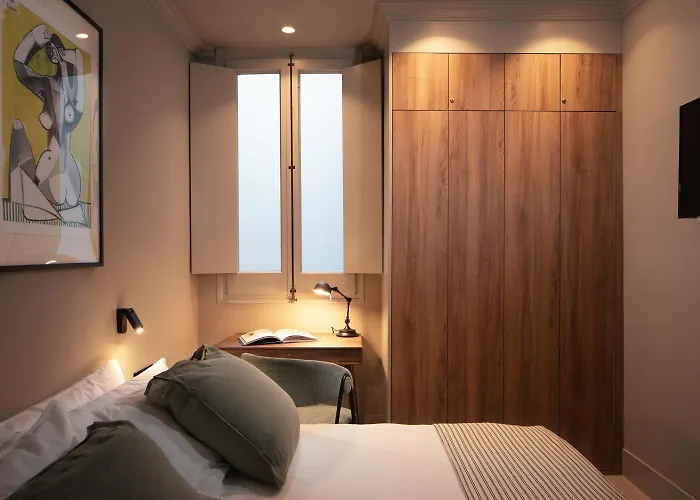 Lovely 6 Bedroom Flat In L'eixample * Barcelona