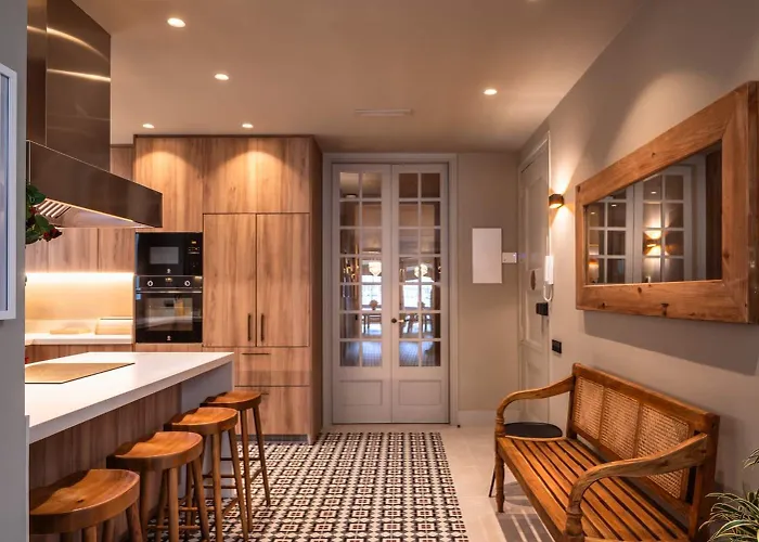 Lovely 6 Bedroom Flat In L'eixample *