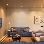 公寓 Lovely 6 Bedroom Flat In L'eixample 巴塞罗那