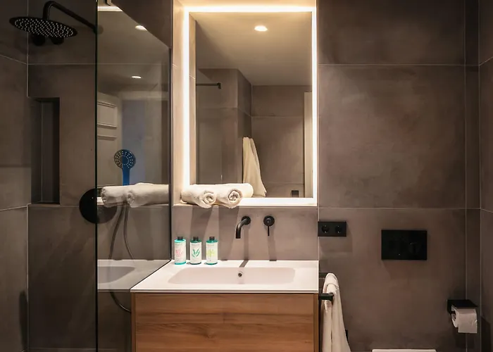 Lovely 6 Bedroom Flat In L'eixample