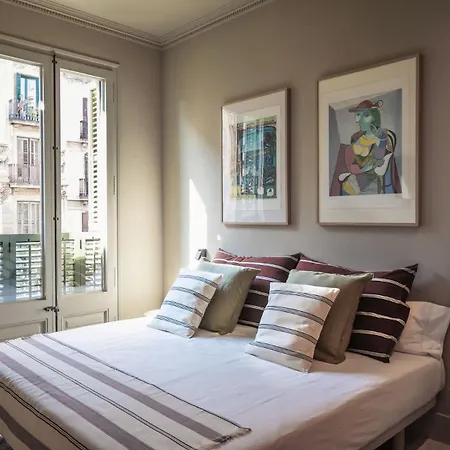 Lovely 6 Bedroom Flat In L'eixample Apartman *